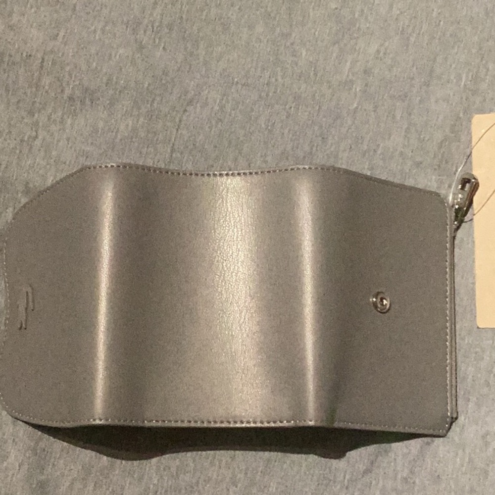Lacoste Compact Wallet - Picture 4 of 5